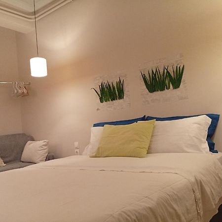 Filopappou Decent Apartment Athens Ngoại thất bức ảnh