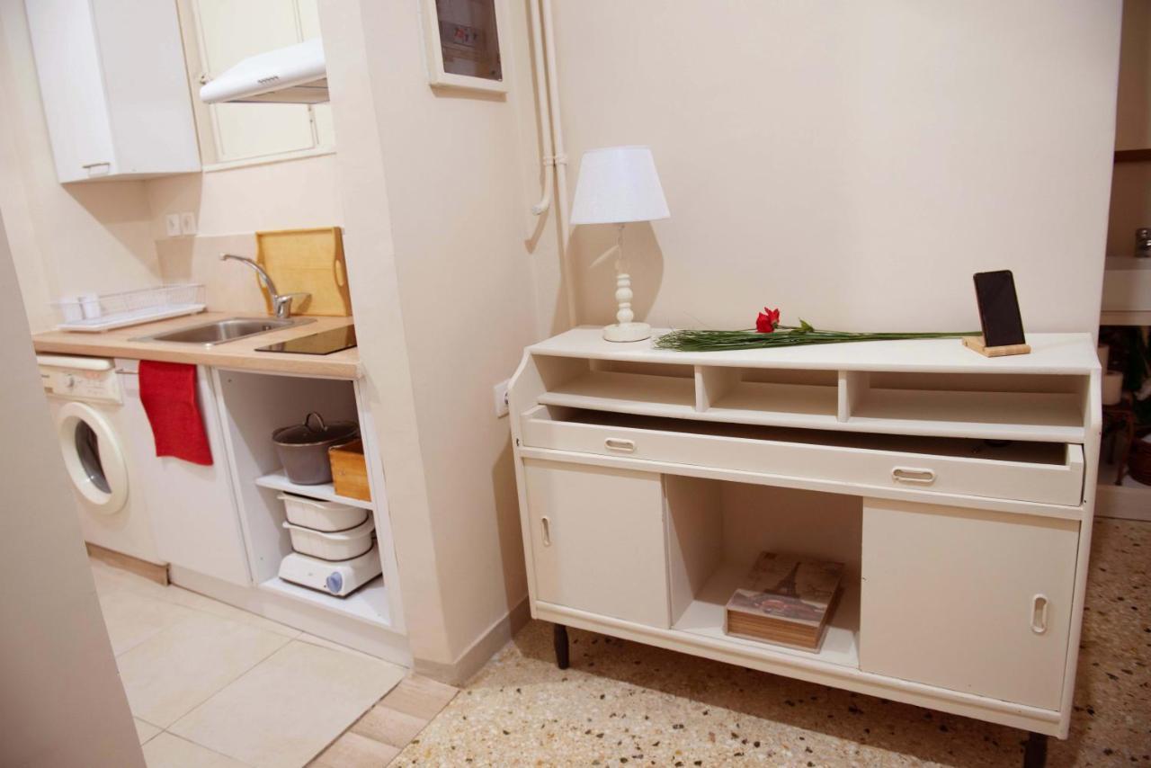 Filopappou Decent Apartment Athens Ngoại thất bức ảnh