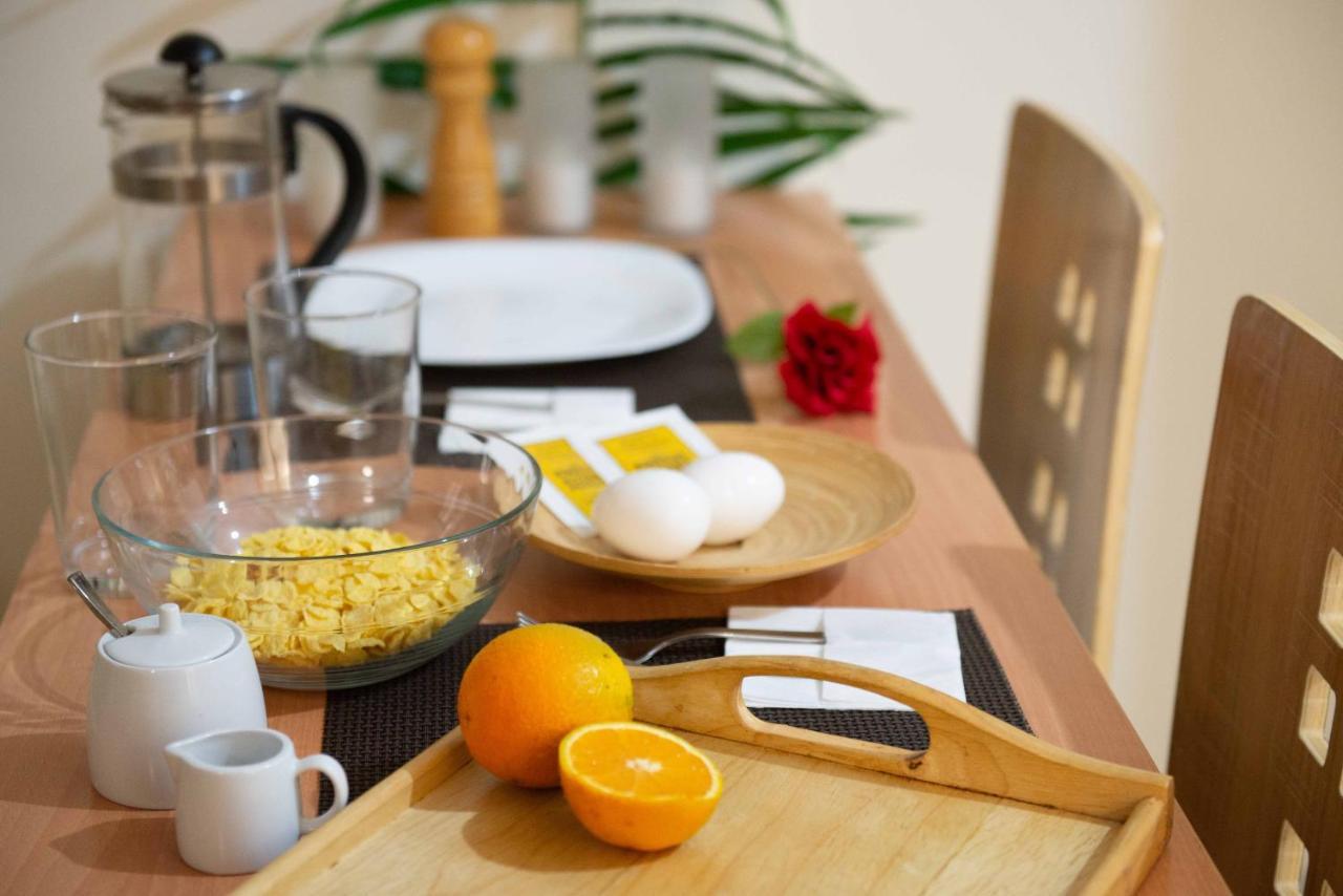 Filopappou Decent Apartment Athens Ngoại thất bức ảnh
