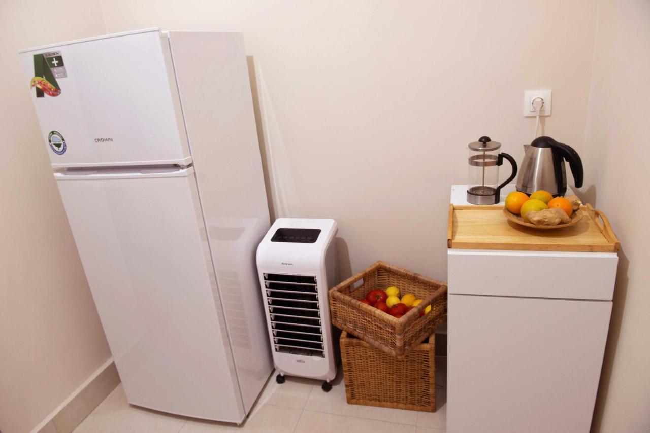 Filopappou Decent Apartment Athens Ngoại thất bức ảnh