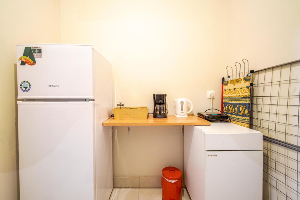 Filopappou Decent Apartment Athens Ngoại thất bức ảnh